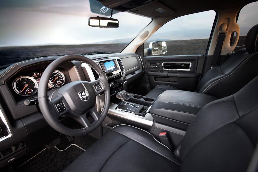  Dodge Ram 1500 Laramie Limited Crew Cab 2012 года  (фото 4 из 9)